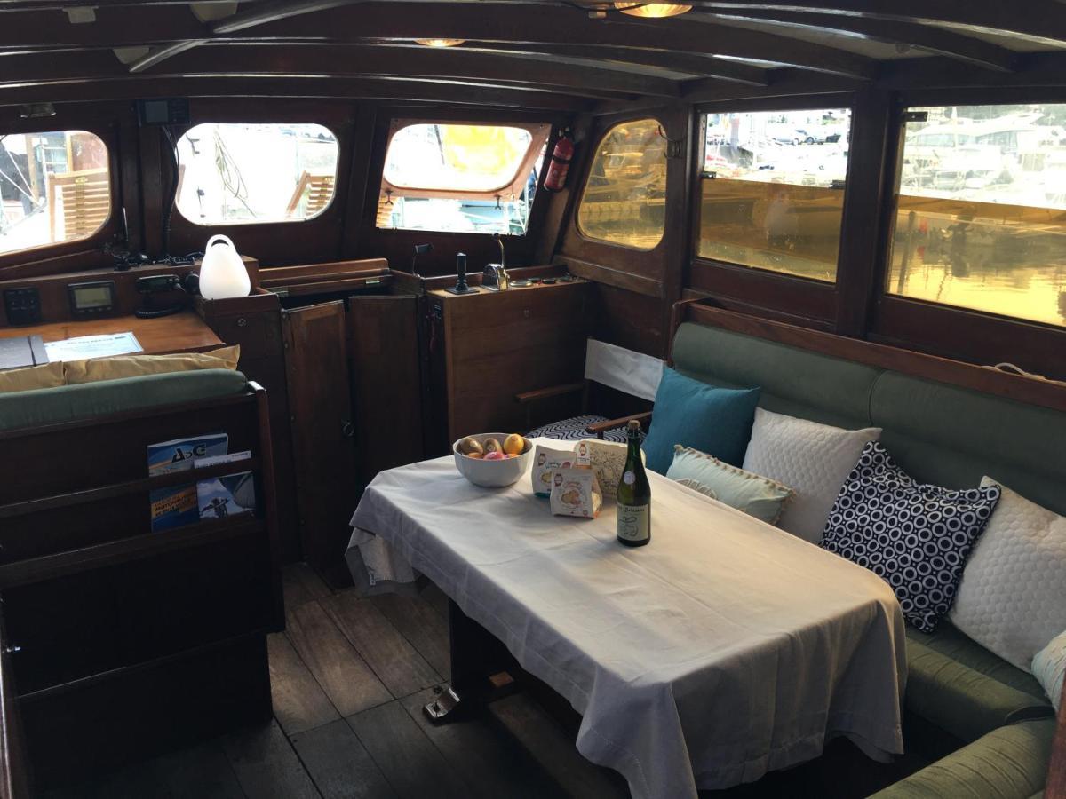Port Deauville Yacht vintage Extérieur photo